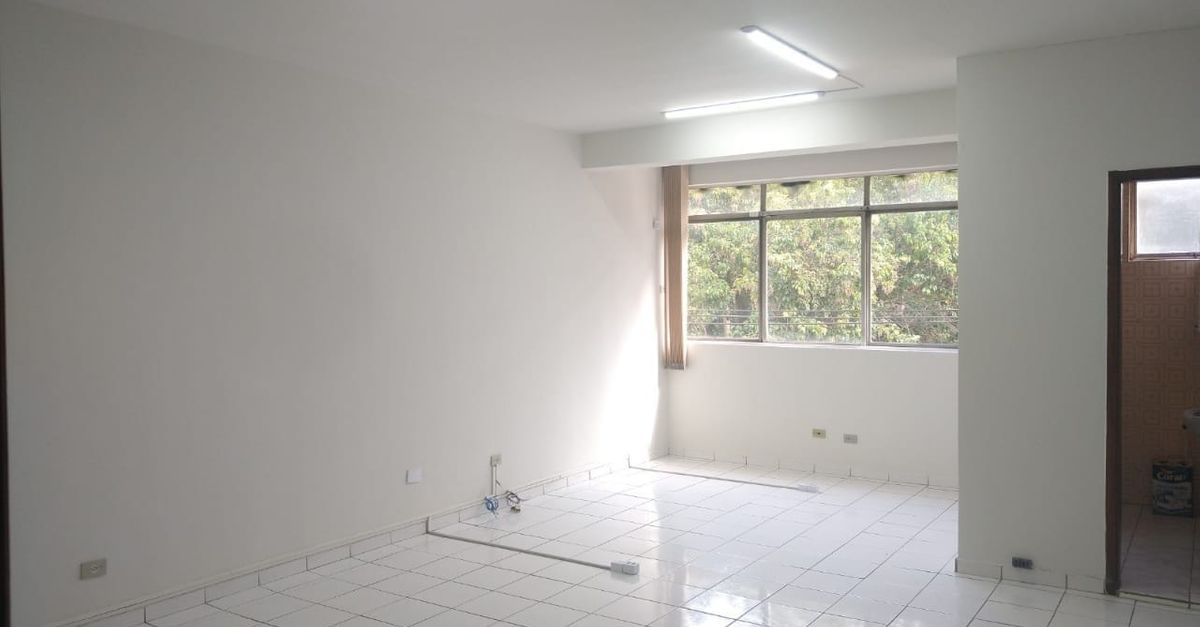 SALA COMERCIAL SEMI MOBILIADA PARA LOCAÇÃO 15M² DENTRO DE SALÃO DE